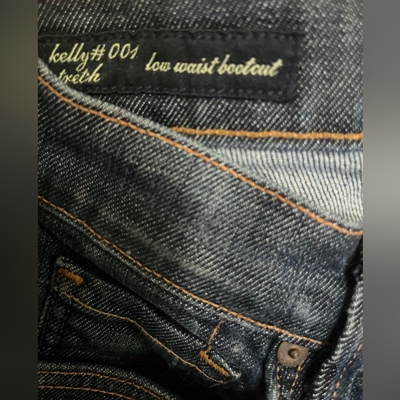 Citizens of Humanity Kelly Low Rise Y2K Stretch Distressed Boot Cut Jeans Sz 28 - Picture 4 of 4